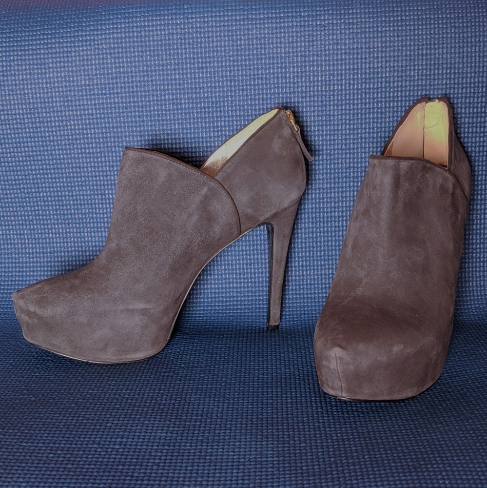 Nine West Haywire Gray Suede Platform Ankle Boots